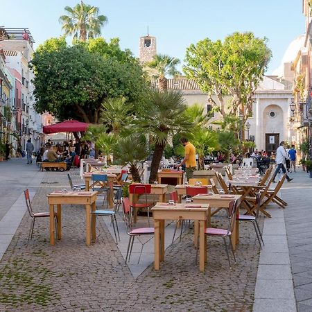 Centosettantotto Apartment Cagliari Bagian luar foto